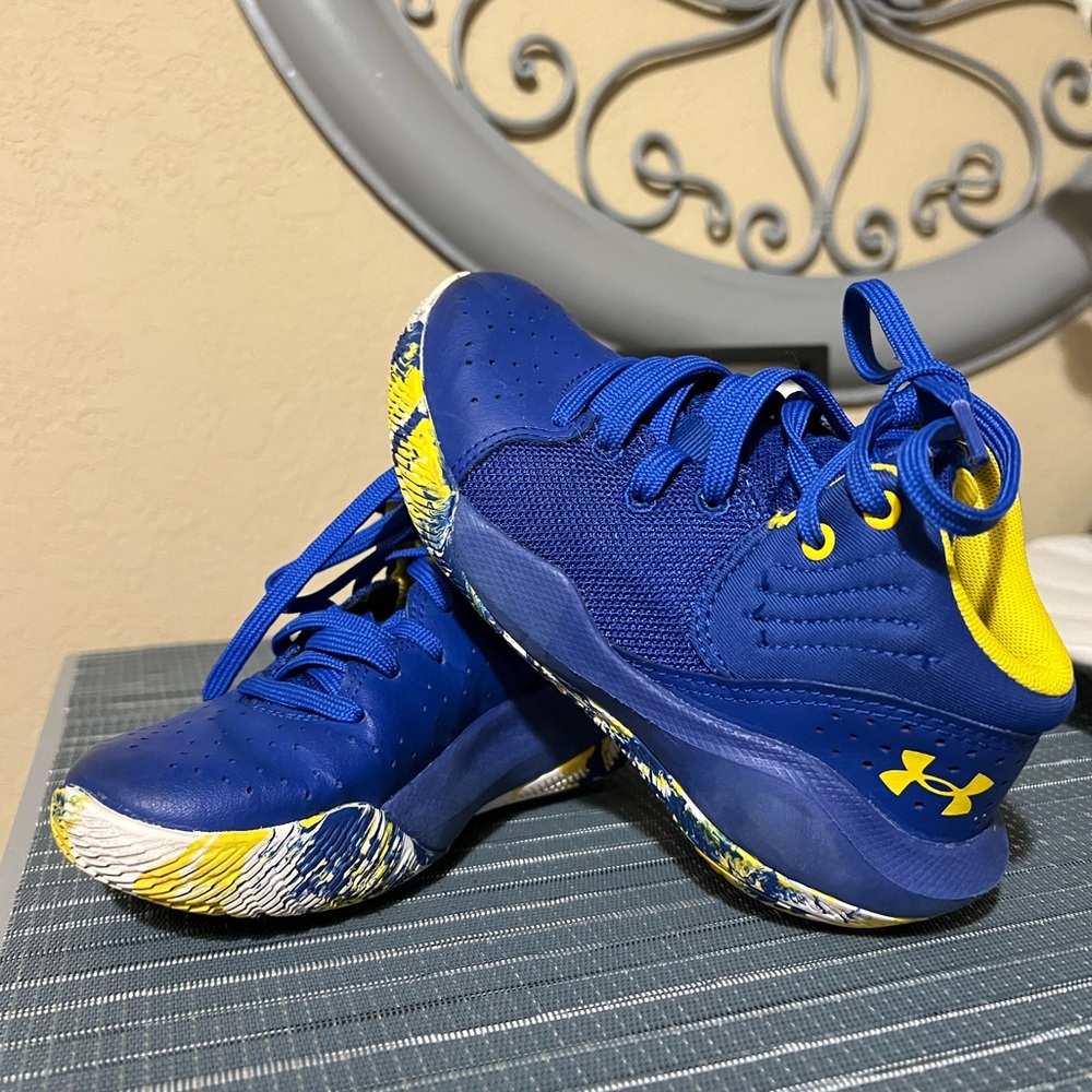 Boys Under Armour Sneakers